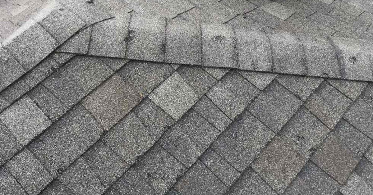 Roof Repair vs Replacement